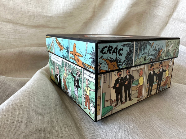 Tintin Crystal Glass Handcrafted Paperweight from Cigars of the Pharaoh