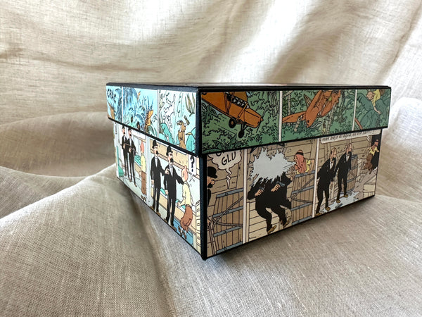 Tintin Crystal Glass Handcrafted Paperweight from Cigars of the Pharaoh