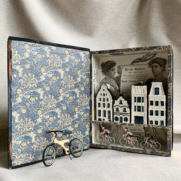 ORN-PHT. Handcrafted Recycled 1874 Encyclopaedia Britannica Keepsake Box