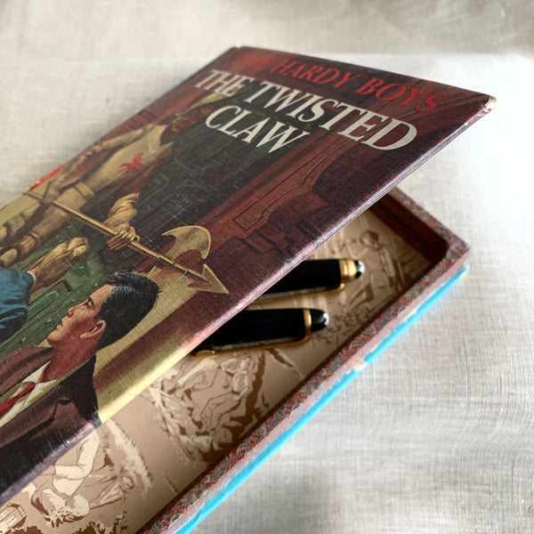 Hardy Boys' The Twisted Claw Book Box